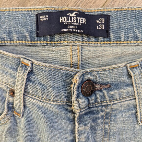 Hollister Light Wash Jeans - Picture 2 of 2